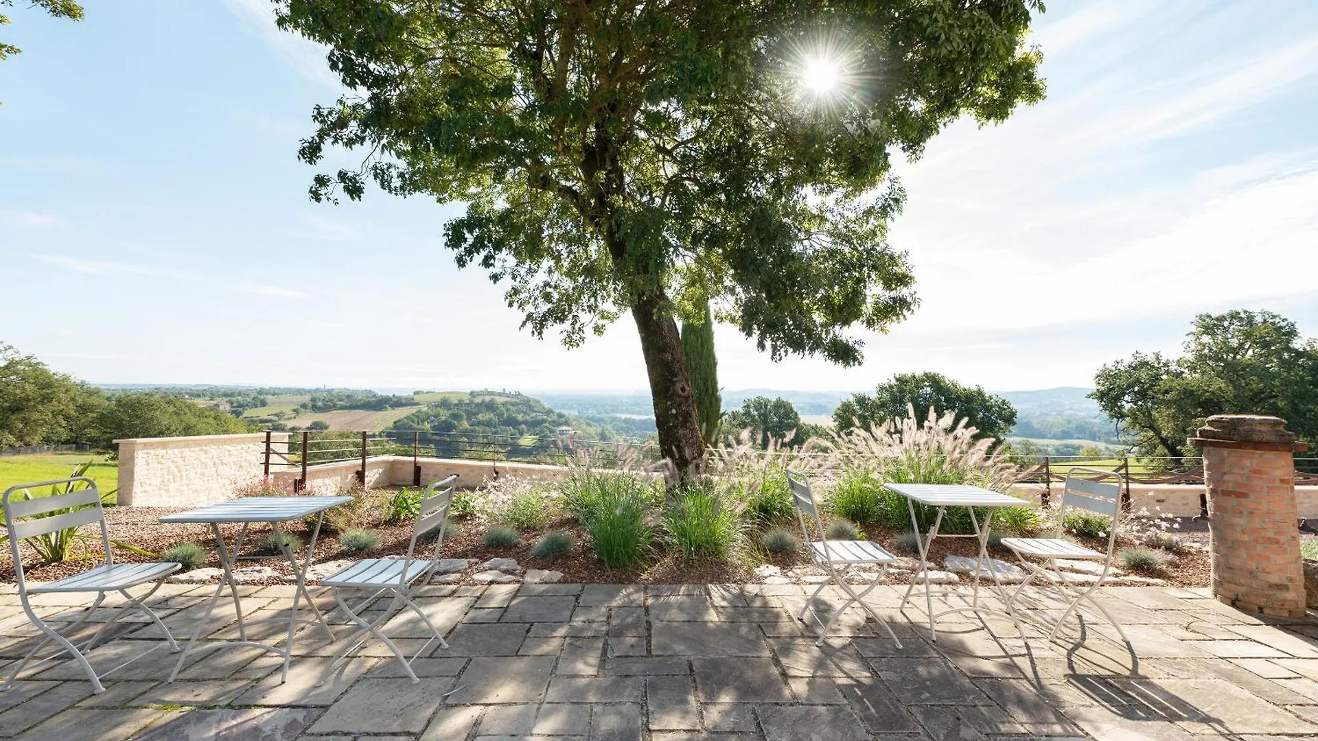 Petit Coin De Paradis Albigeois Castelnau-de-Lévis 0*,  France